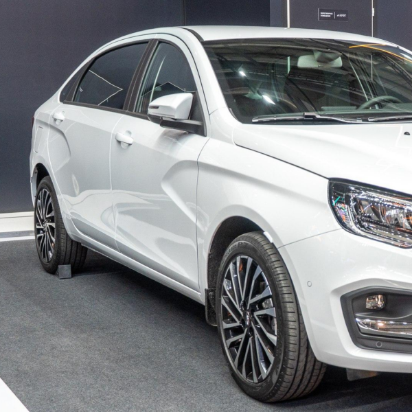 LADA Aura 2025 год,